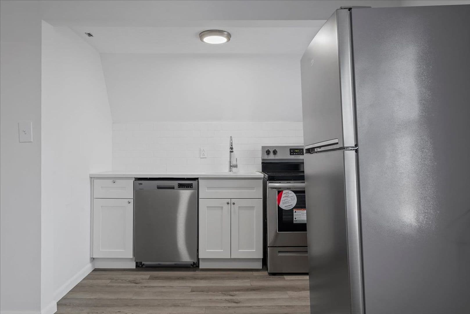 Pittsburgh Apartment: 612 North Saint Clair Street