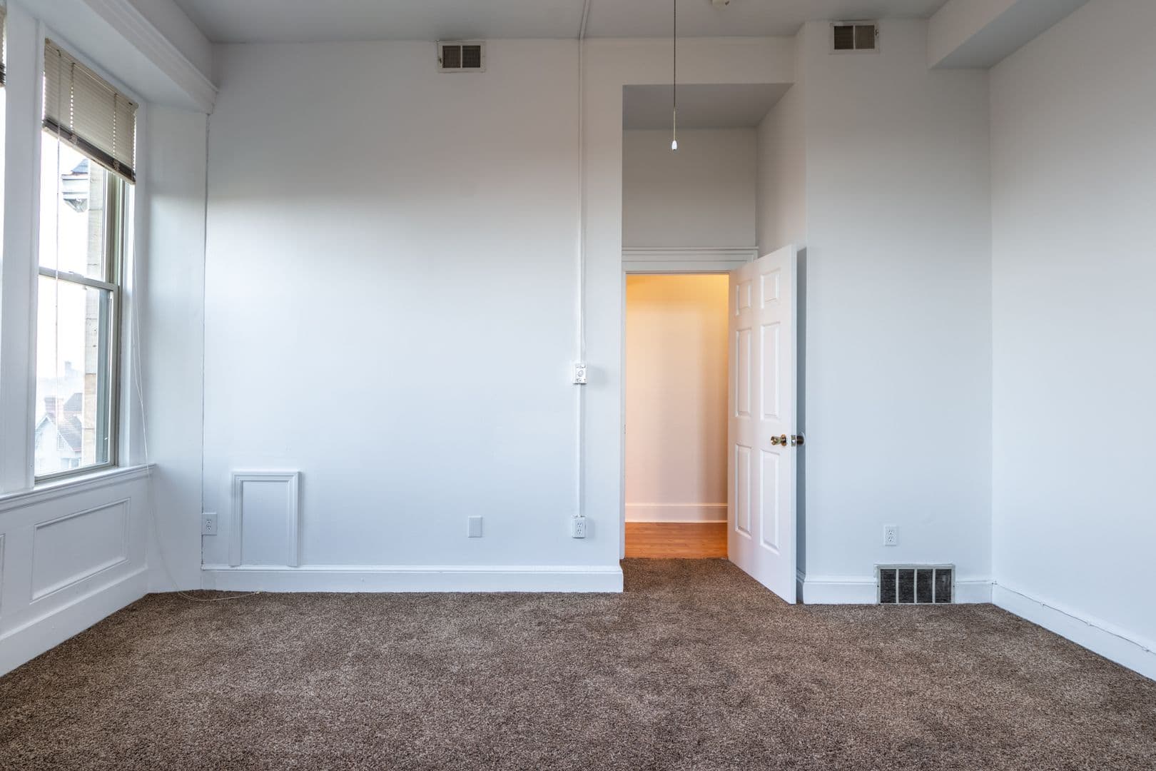 Pittsburgh Apartment: 1516 Warren Street