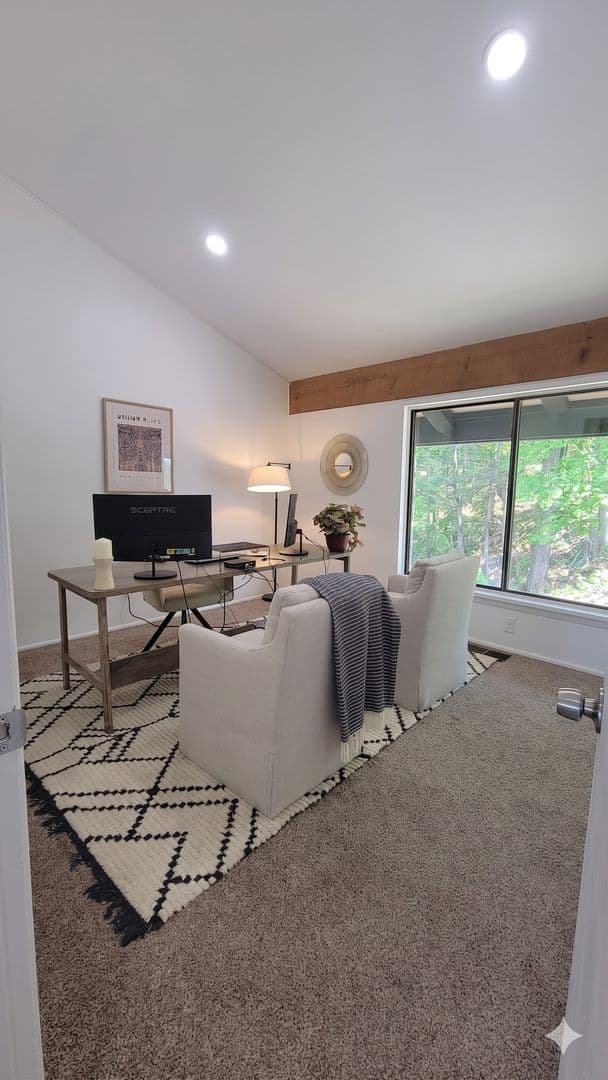 Pittsburgh Apartment: 3001 Marshall Road