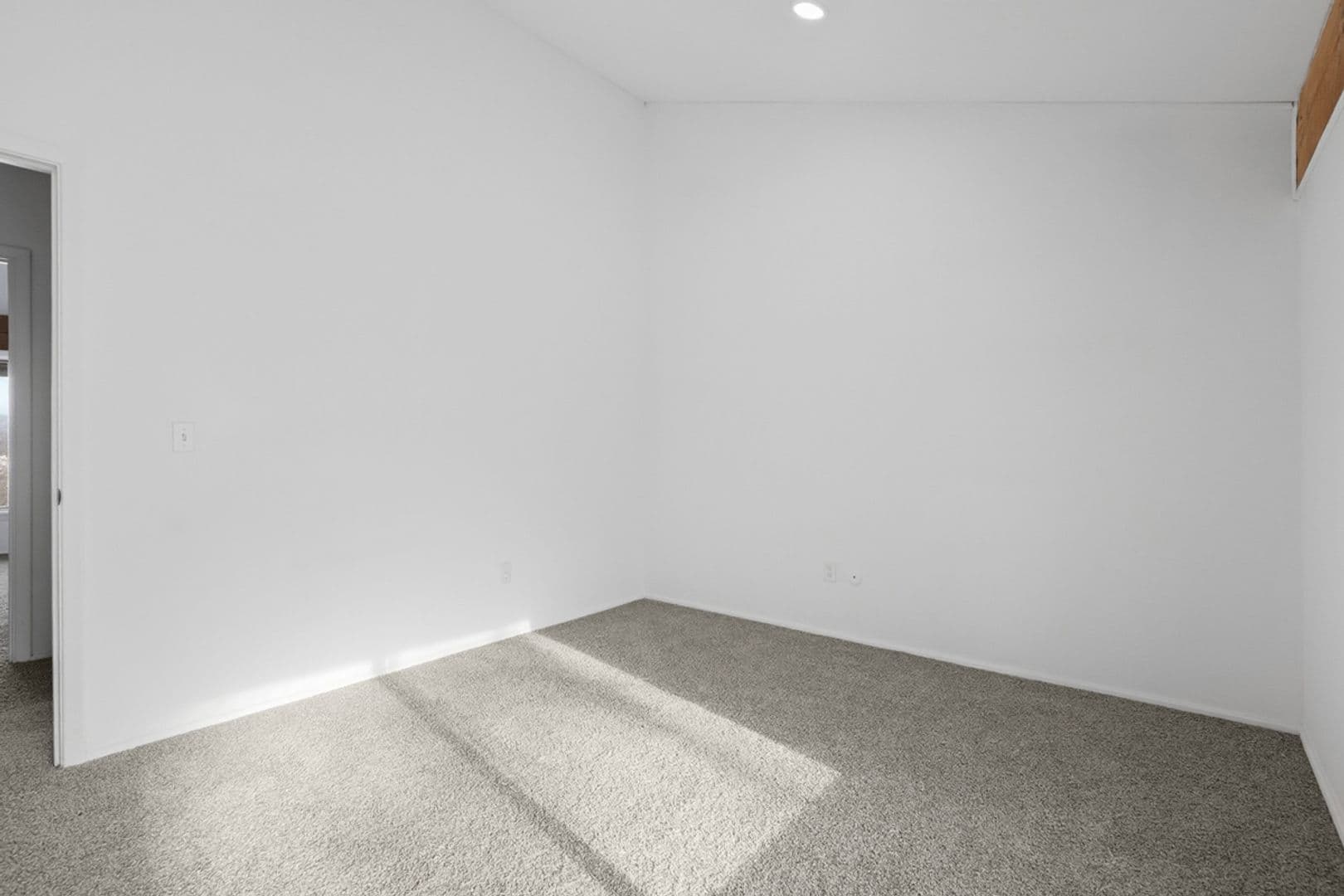 Pittsburgh Apartment: 3001 Marshall Road
