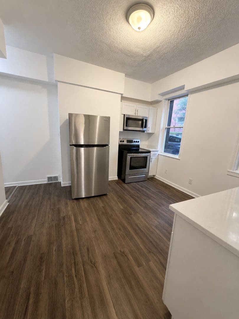 Pittsburgh Apartment: 4415 Garwood Way