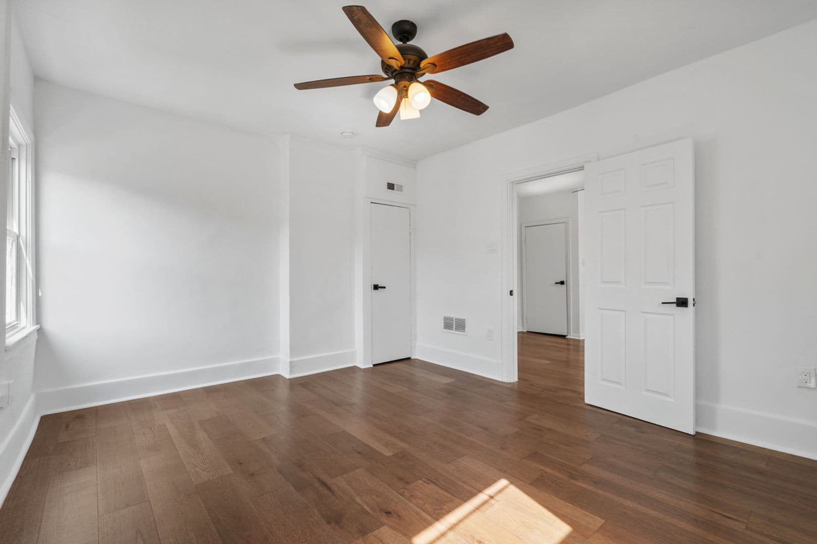 Pittsburgh Apartment: 2306 East Carson Street