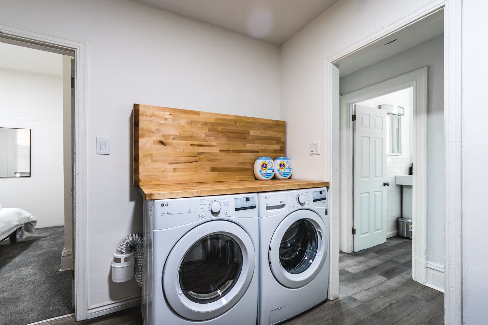 Pittsburgh Apartment: 4913 Yew Street