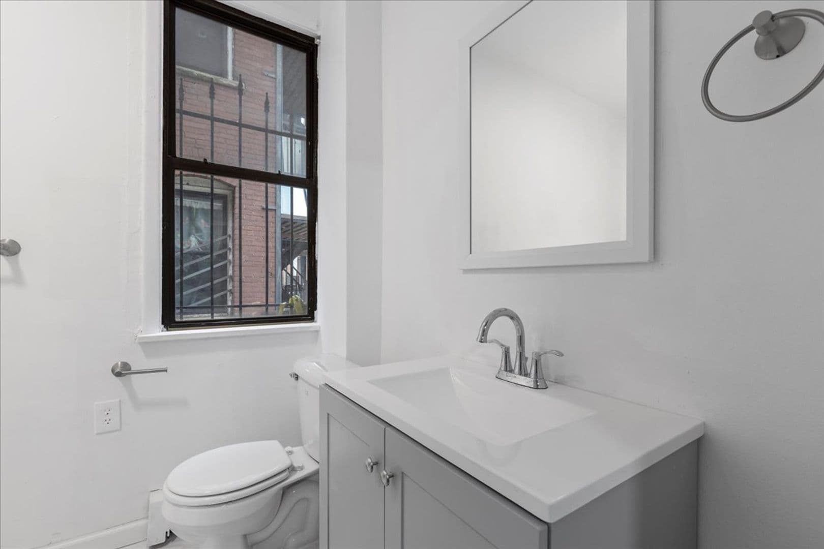 Pittsburgh Apartment: 328 South Mathilda Street