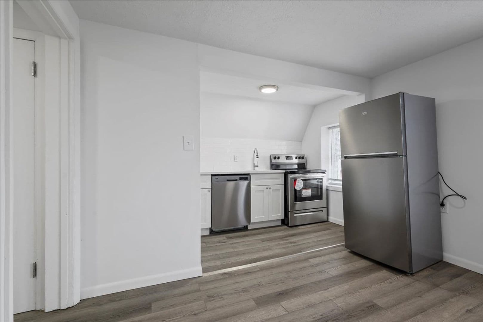 Pittsburgh Apartment: 612 North Saint Clair Street