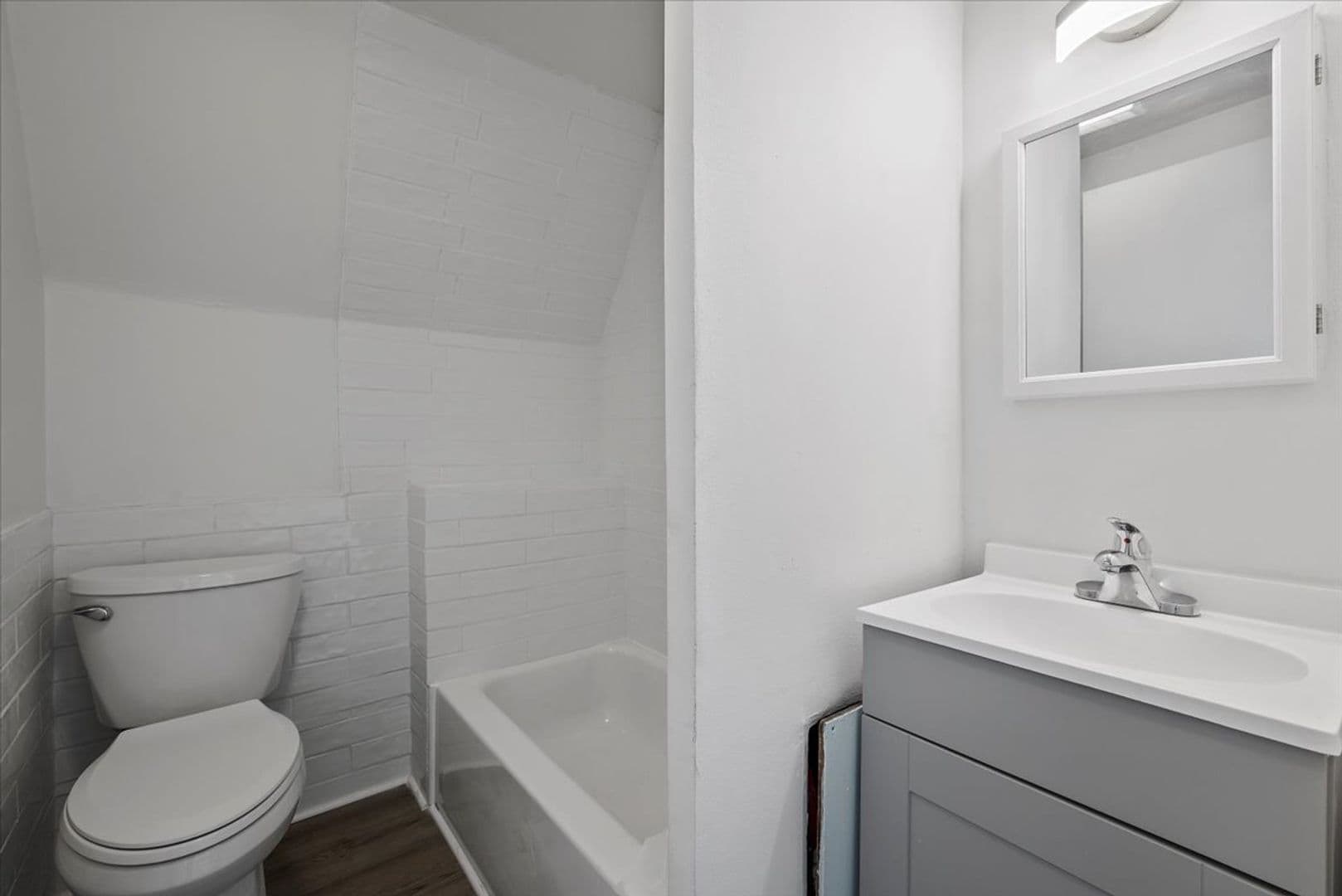 Pittsburgh Apartment: 612 North Saint Clair Street