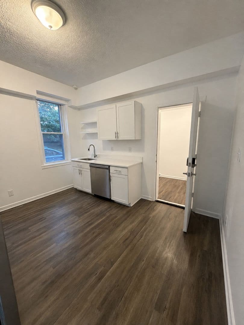 Pittsburgh Apartment: 4415 Garwood Way