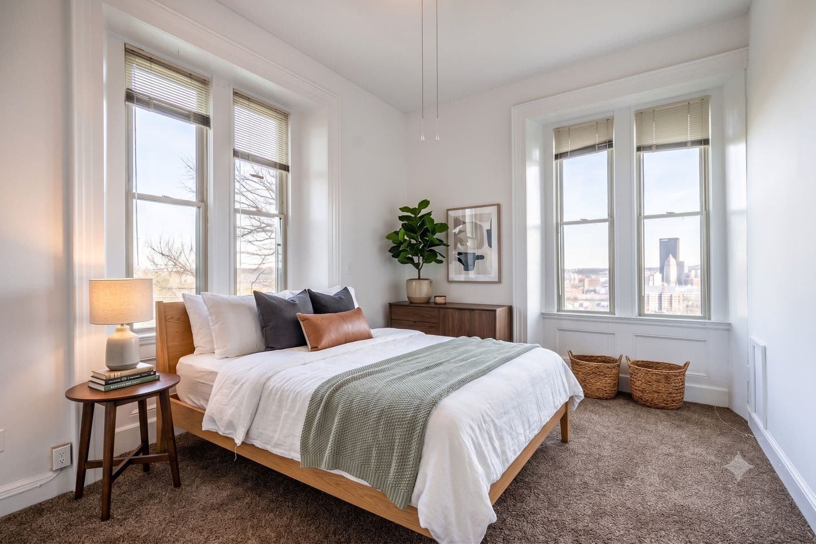 Pittsburgh Apartment: 1516 Warren Street