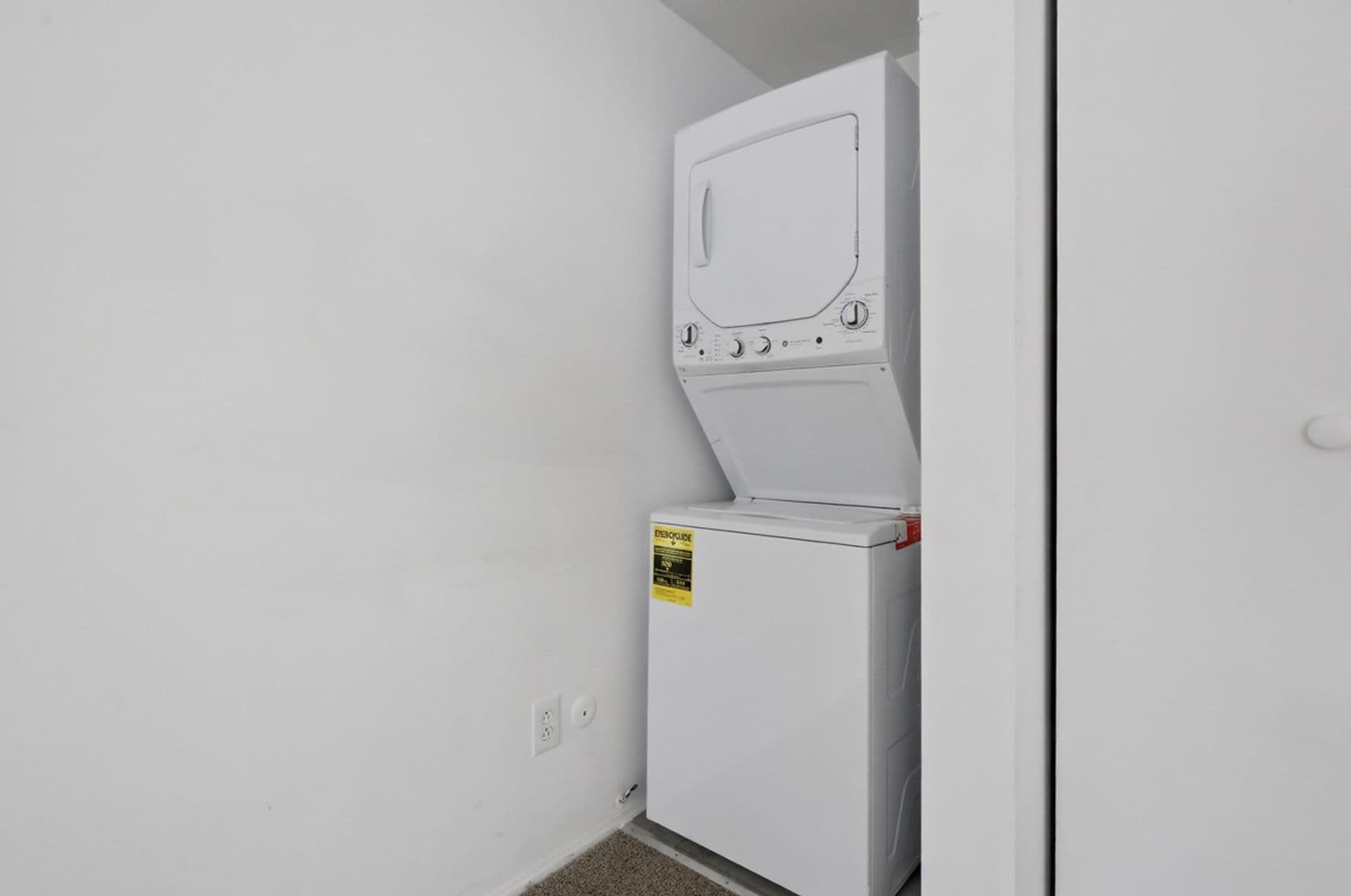 Pittsburgh Apartment: 3001 Marshall Road