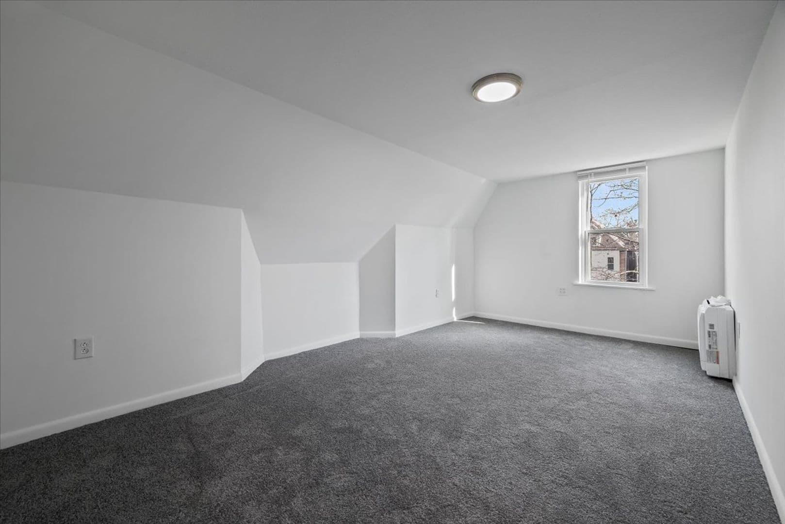 Pittsburgh Apartment: 612 North Saint Clair Street
