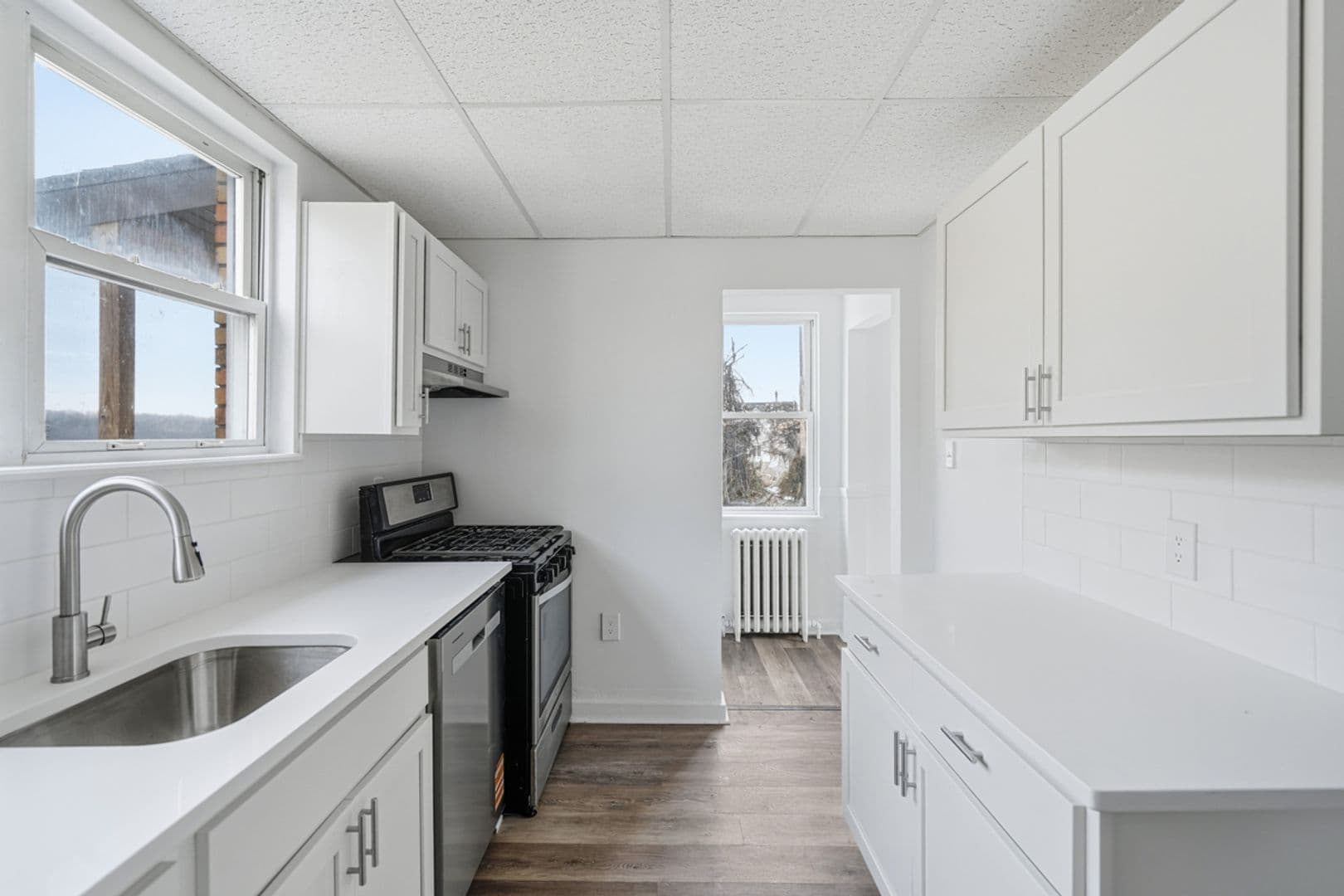 Homestead Apartment: 126 W 9th Avenue