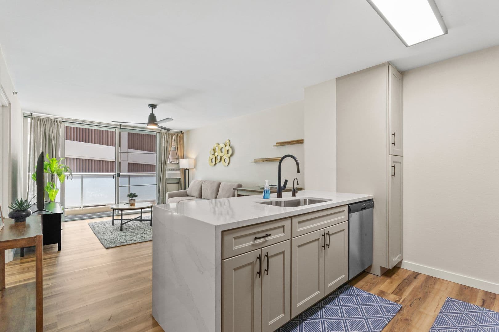 Honolulu Condo: 3009 Ala Makahala Place