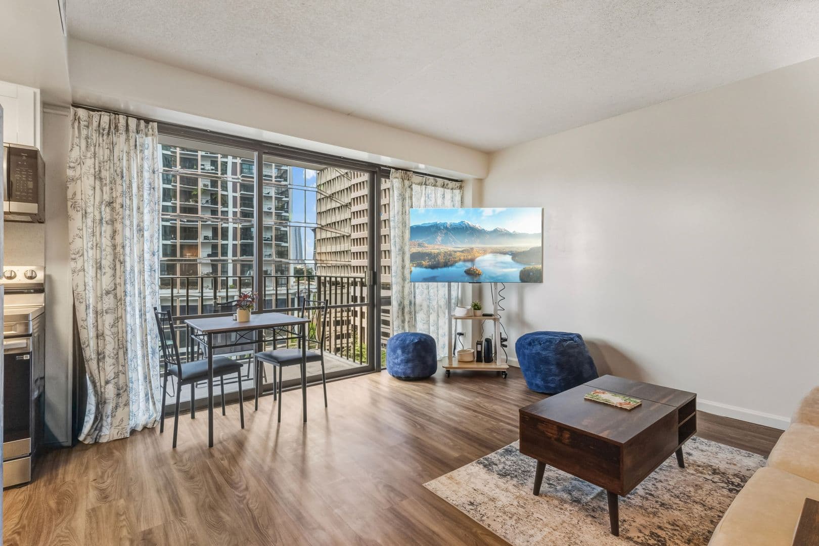 Honolulu Condo: 225 Queen Street