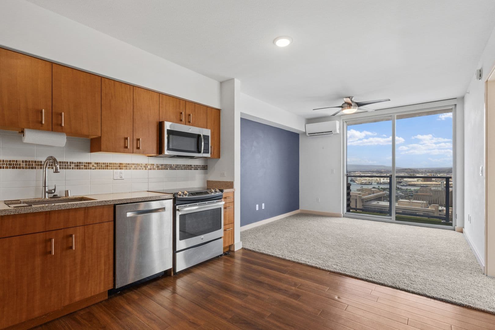 Honolulu Condo: 555 South St. Apt. 2711