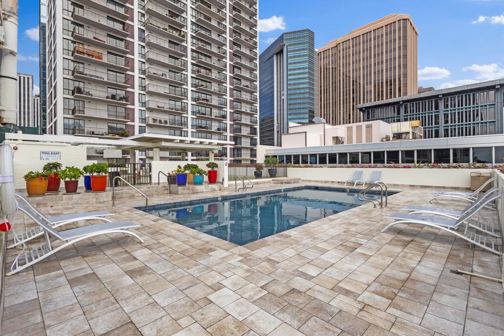 Honolulu Condo: 225 Queen Street