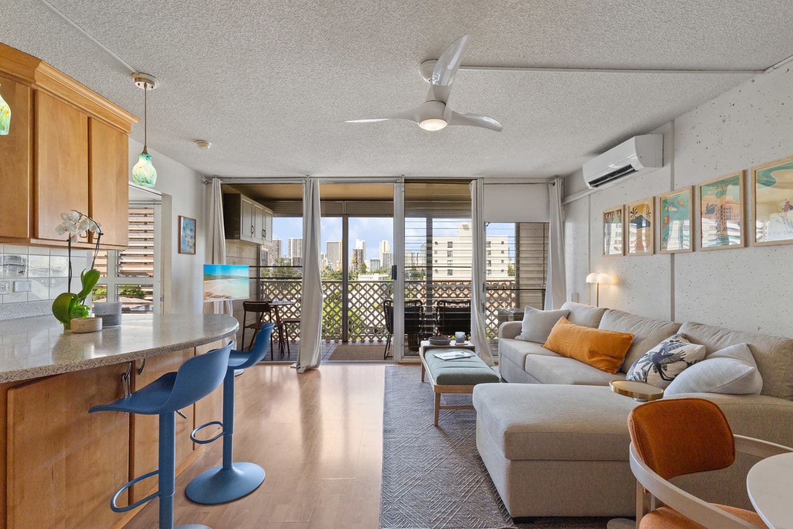 Honolulu Condo: 754 Ekela Ave