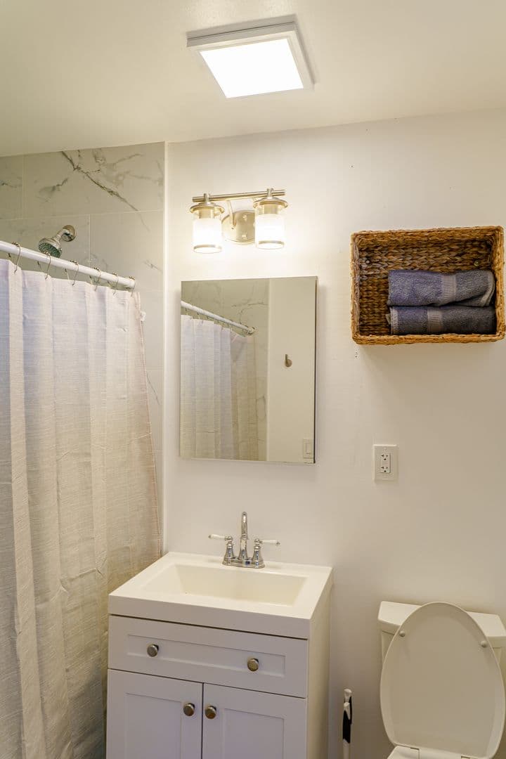 Haleiwa Apartment: 59-672 Kamehameha Hwy