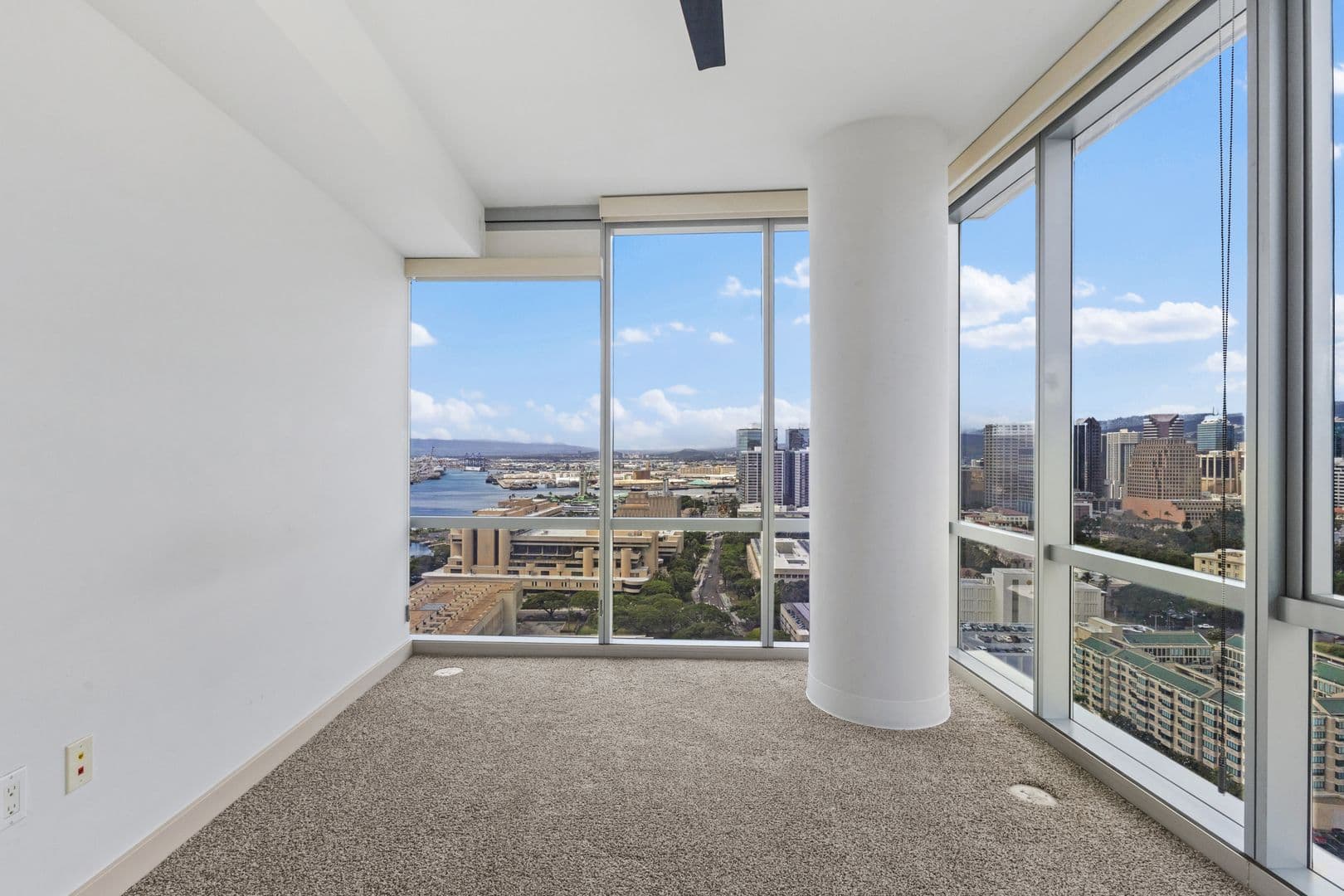 Honolulu Condo: 555 South St. Apt. 2711
