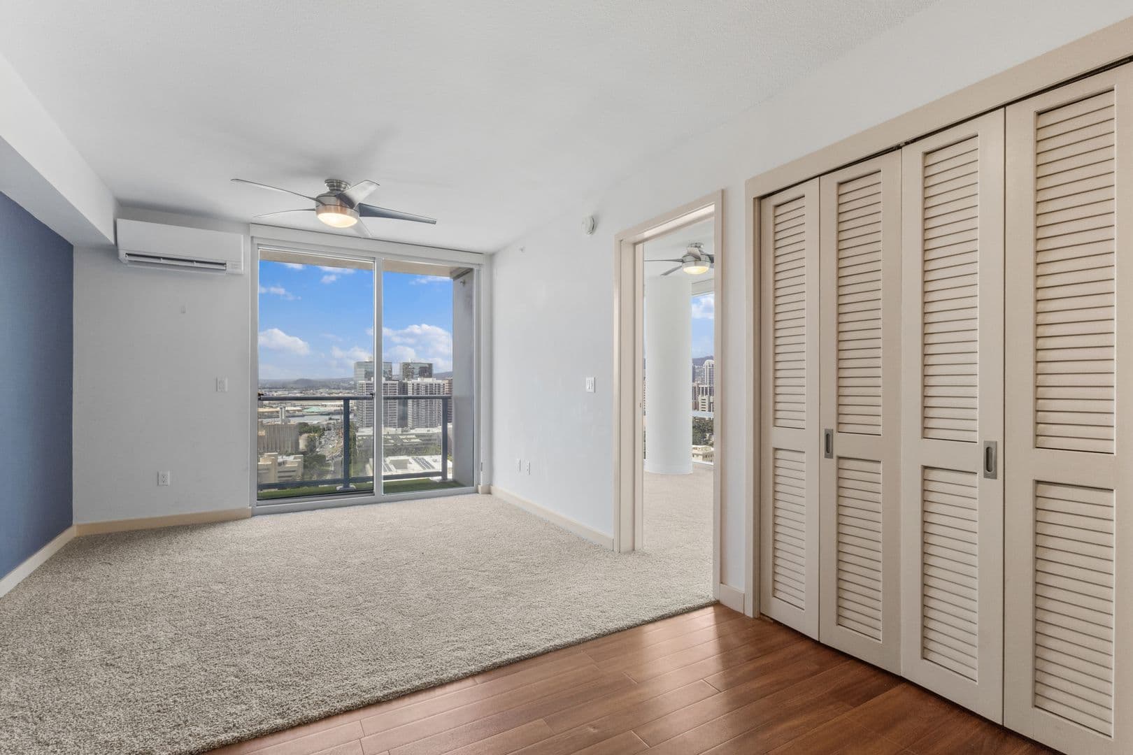 Honolulu Condo: 555 South St. Apt. 2711