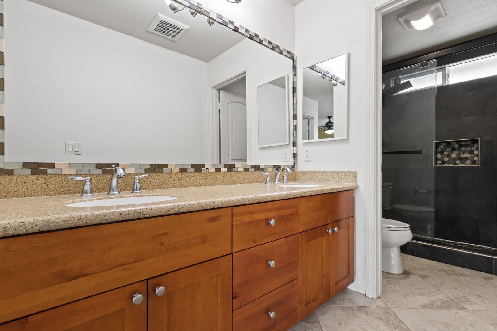 Kapolei House: 1101 Kukulu St