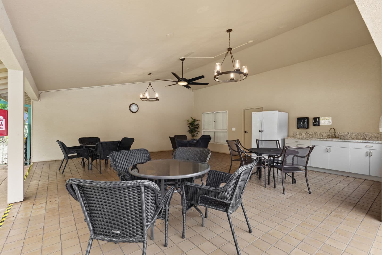 Honolulu Condo: 3009 Ala Makahala Place