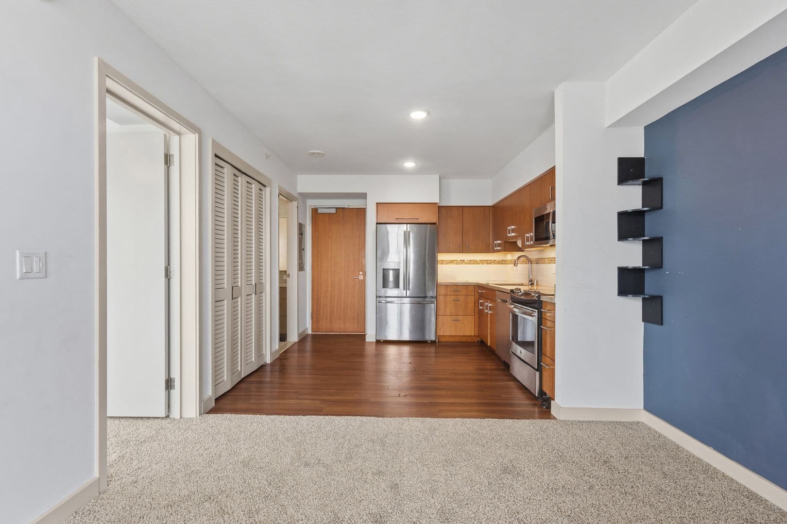 Honolulu Condo: 555 South St. Apt. 2711