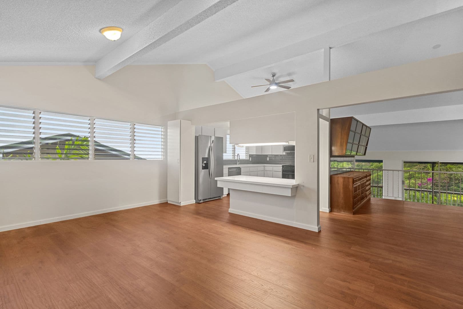 Honolulu House: 2218 Halekoa Dr