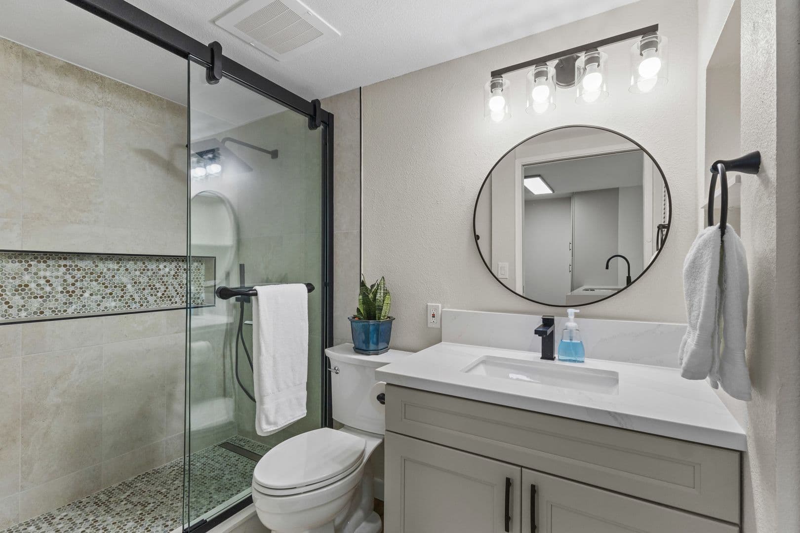 Honolulu Condo: 3009 Ala Makahala Place