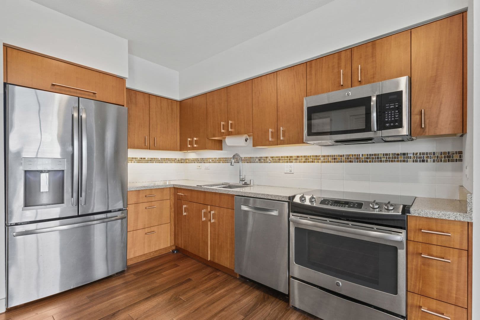 Honolulu Condo: 555 South St. Apt. 2711