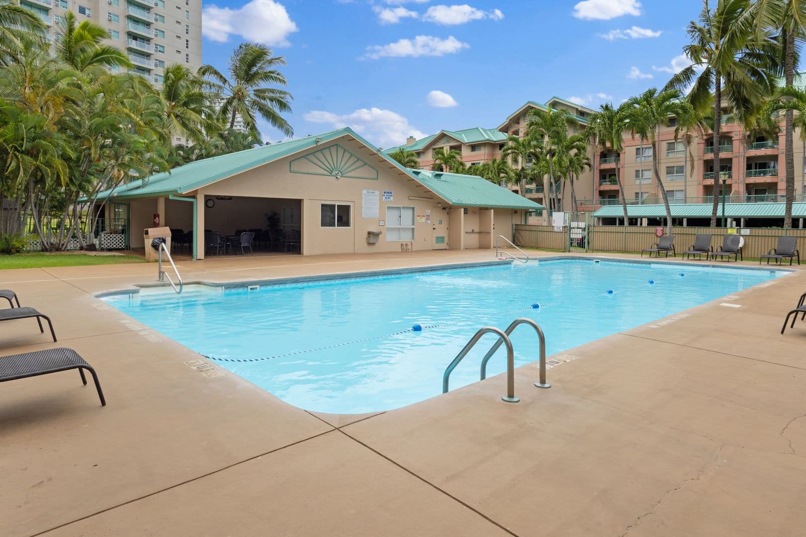 Honolulu Condo: 3009 Ala Makahala Place