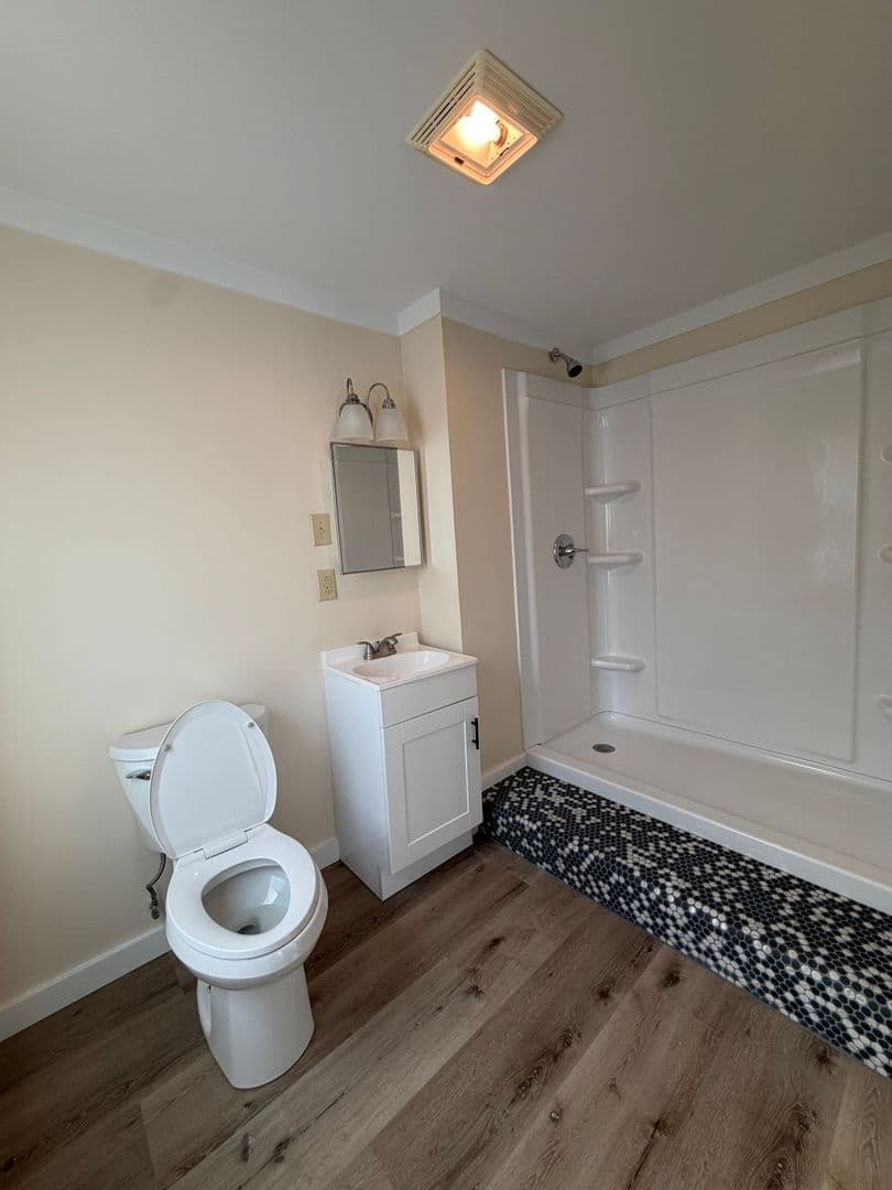 Blowing Rock Apartment: 401 Ransom Street