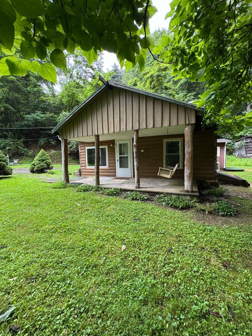 Elk Park House: 150 Smith Street