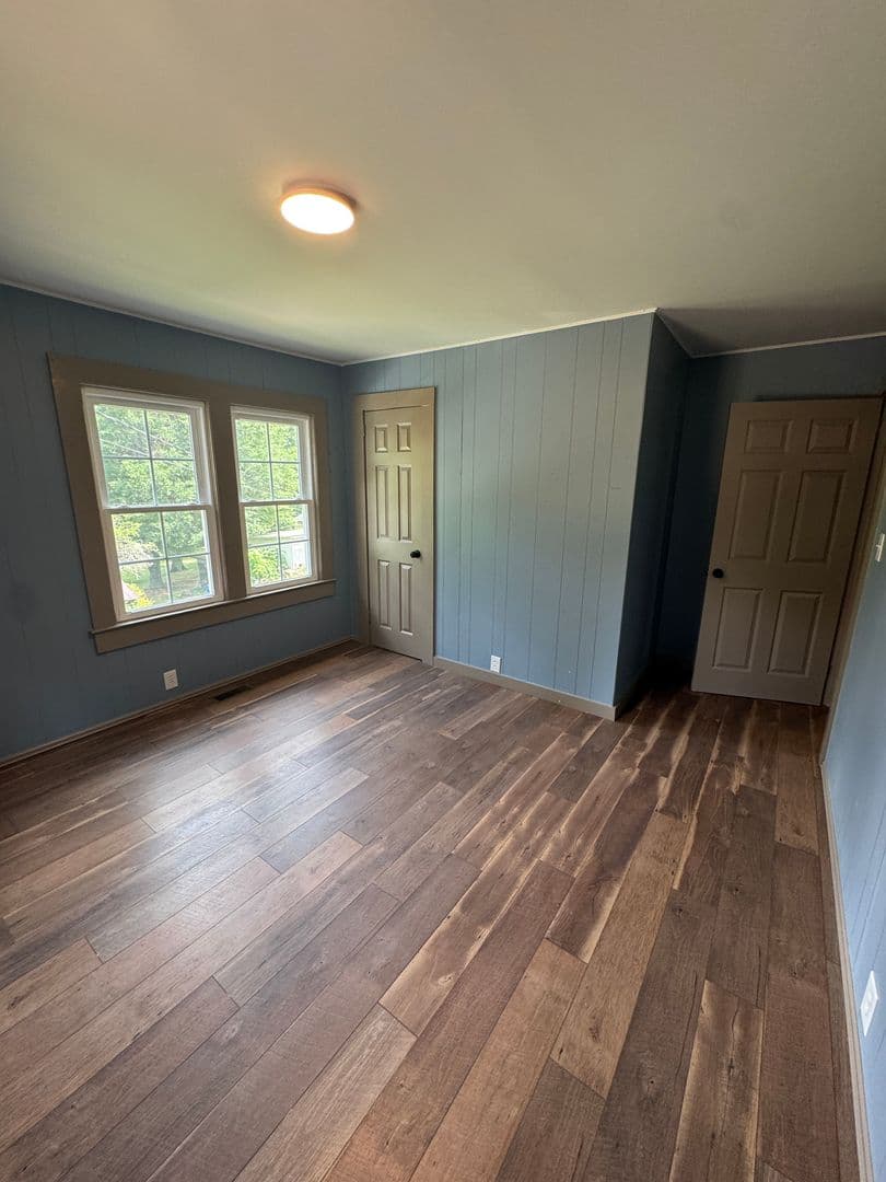 Lenoir House: 2050 Blowing Rock Blvd