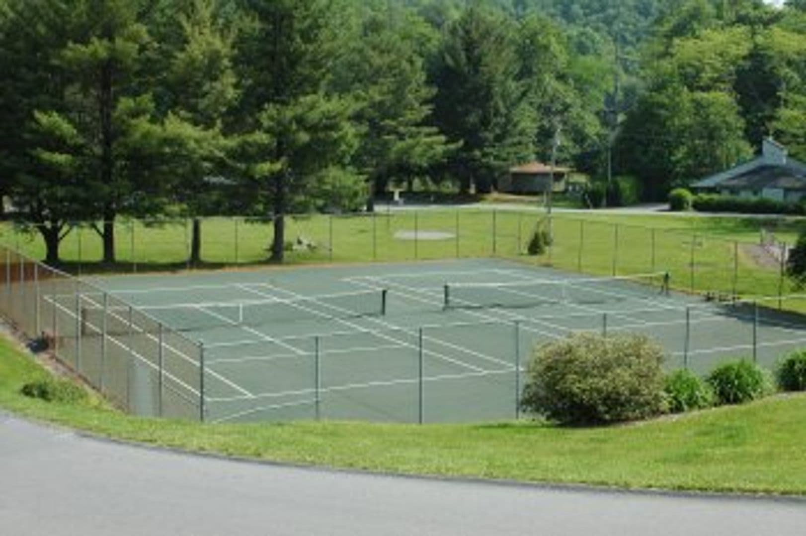 Banner Elk Apartment: 196 Trout Pond Lane