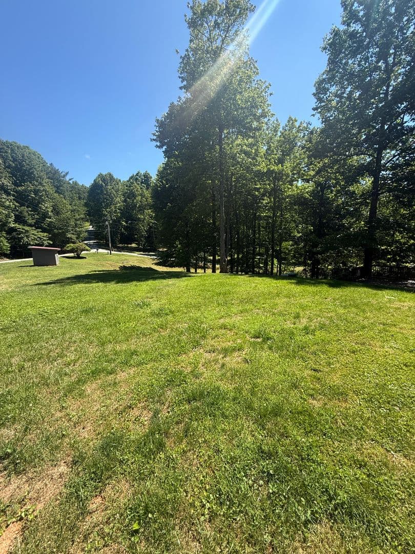 Deep Gap Apartment: 167 Wagon Wheel Lane