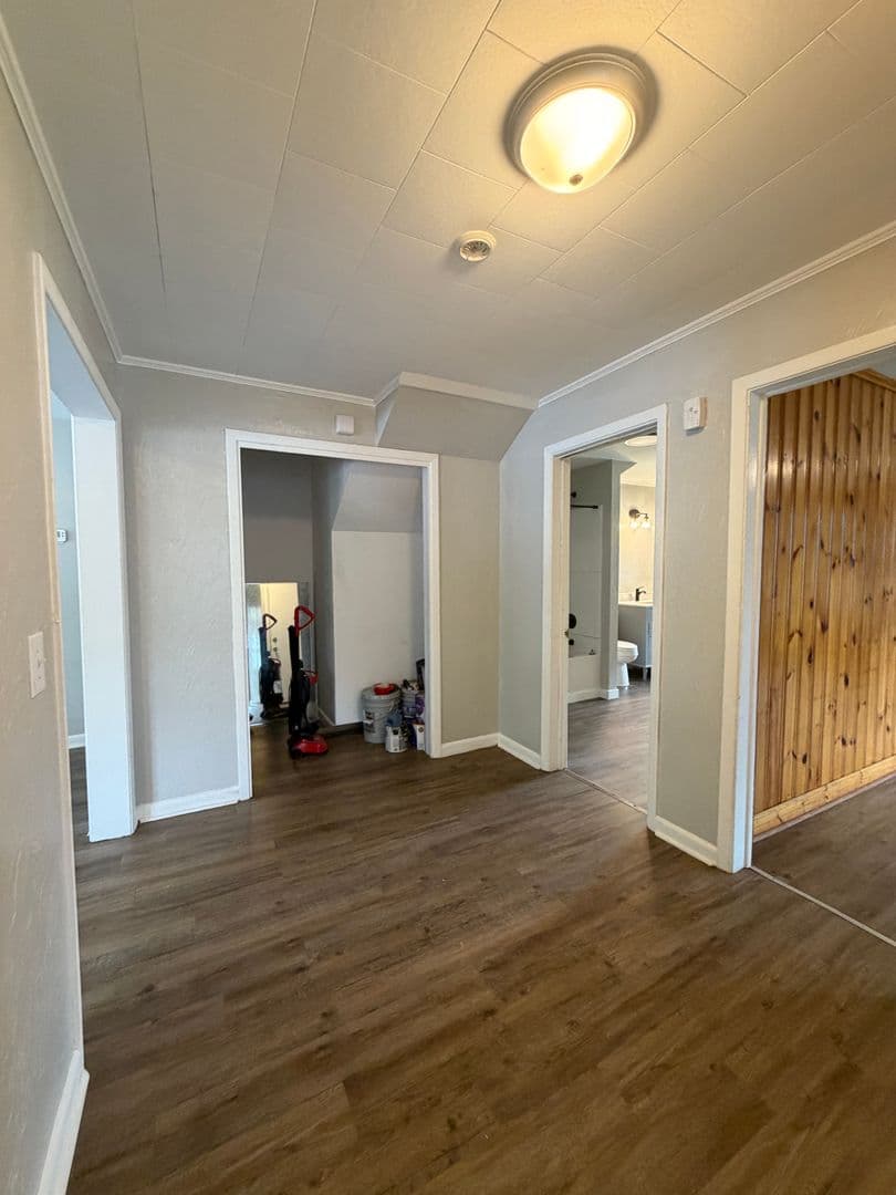 Boone House: 196 Perkinsville Drive
