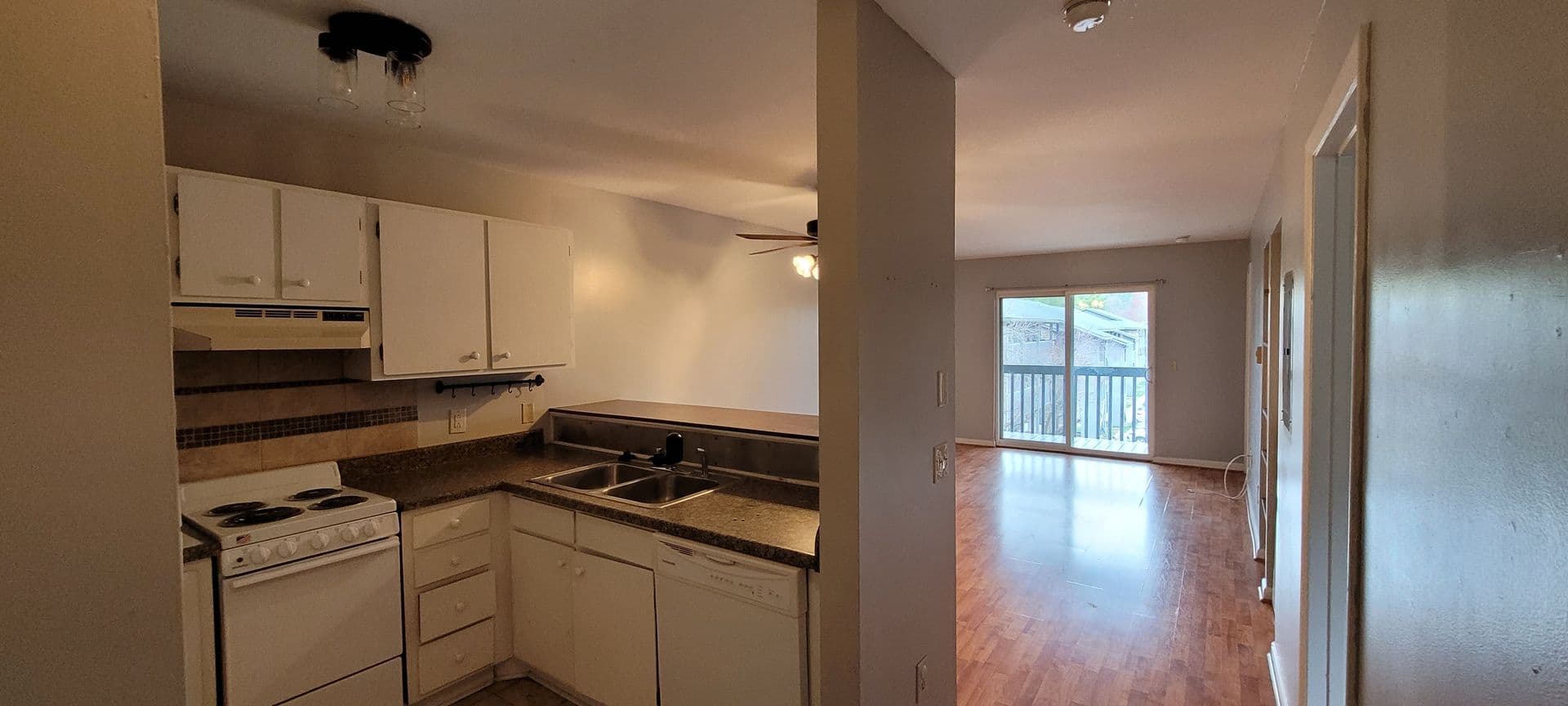 Boone Apartment: 523 Meadowview Drive