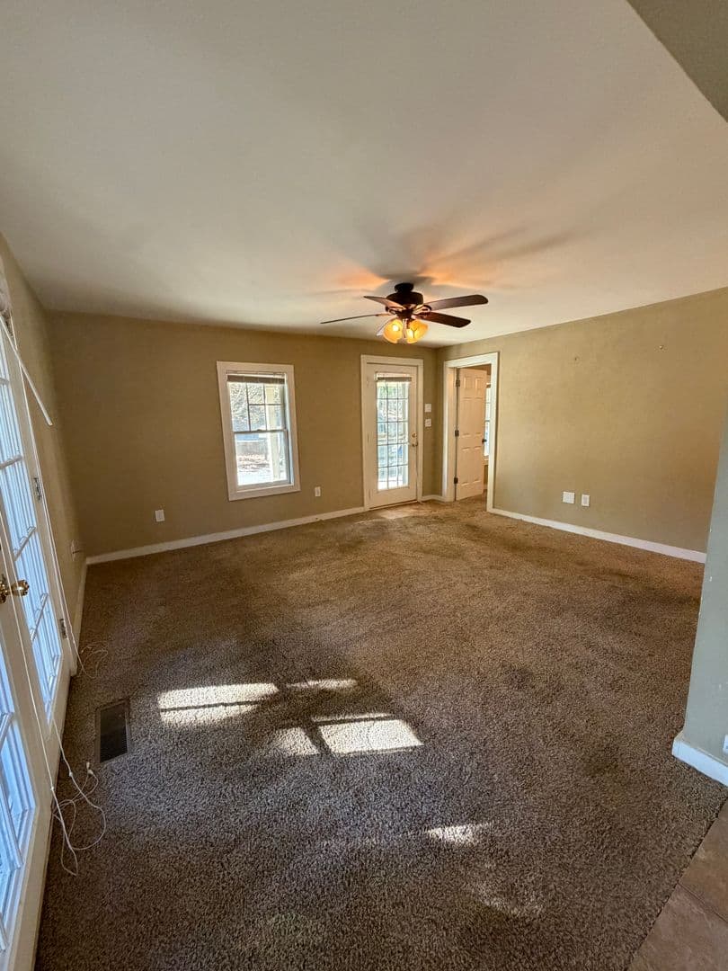 Blowing Rock Apartment: 591 Main Street