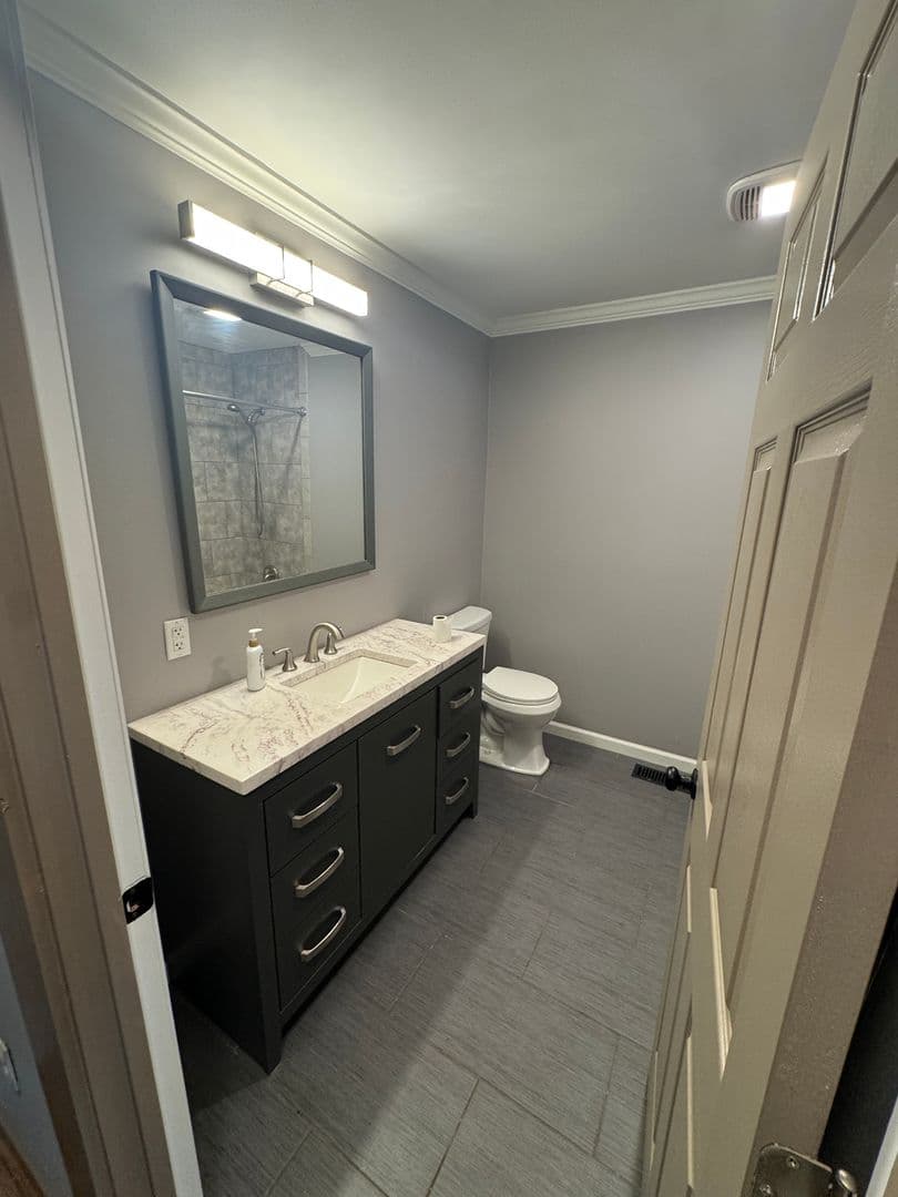 Lenoir House: 2050 Blowing Rock Blvd