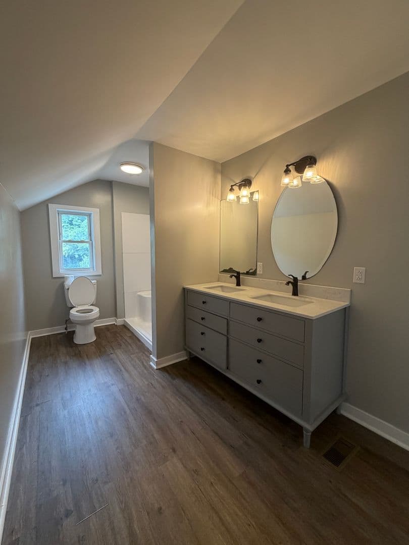 Boone House: 196 Perkinsville Drive
