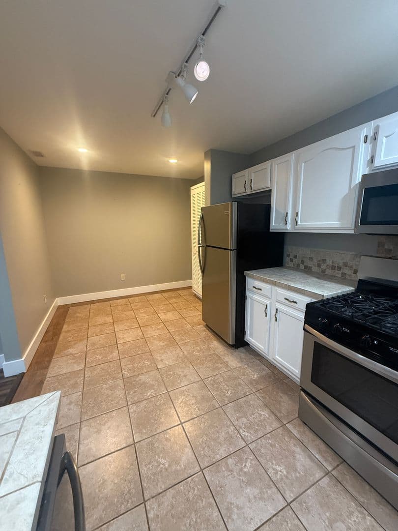 Deep Gap Apartment: 167 Wagon Wheel Lane