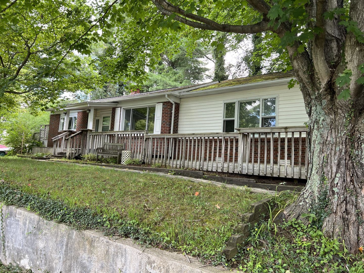 Boone House: 181 Jordan Drive