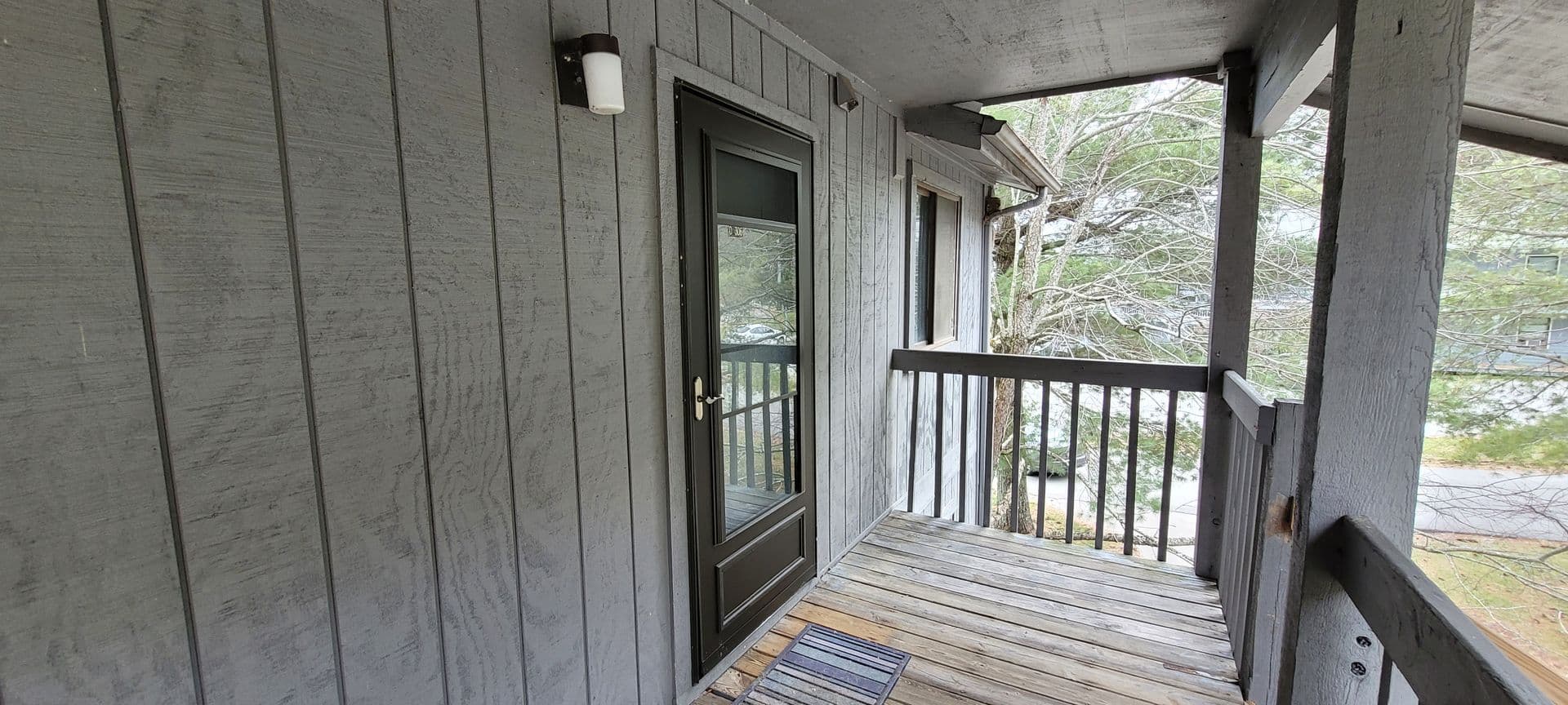 Boone Apartment: 523 Meadowview Drive