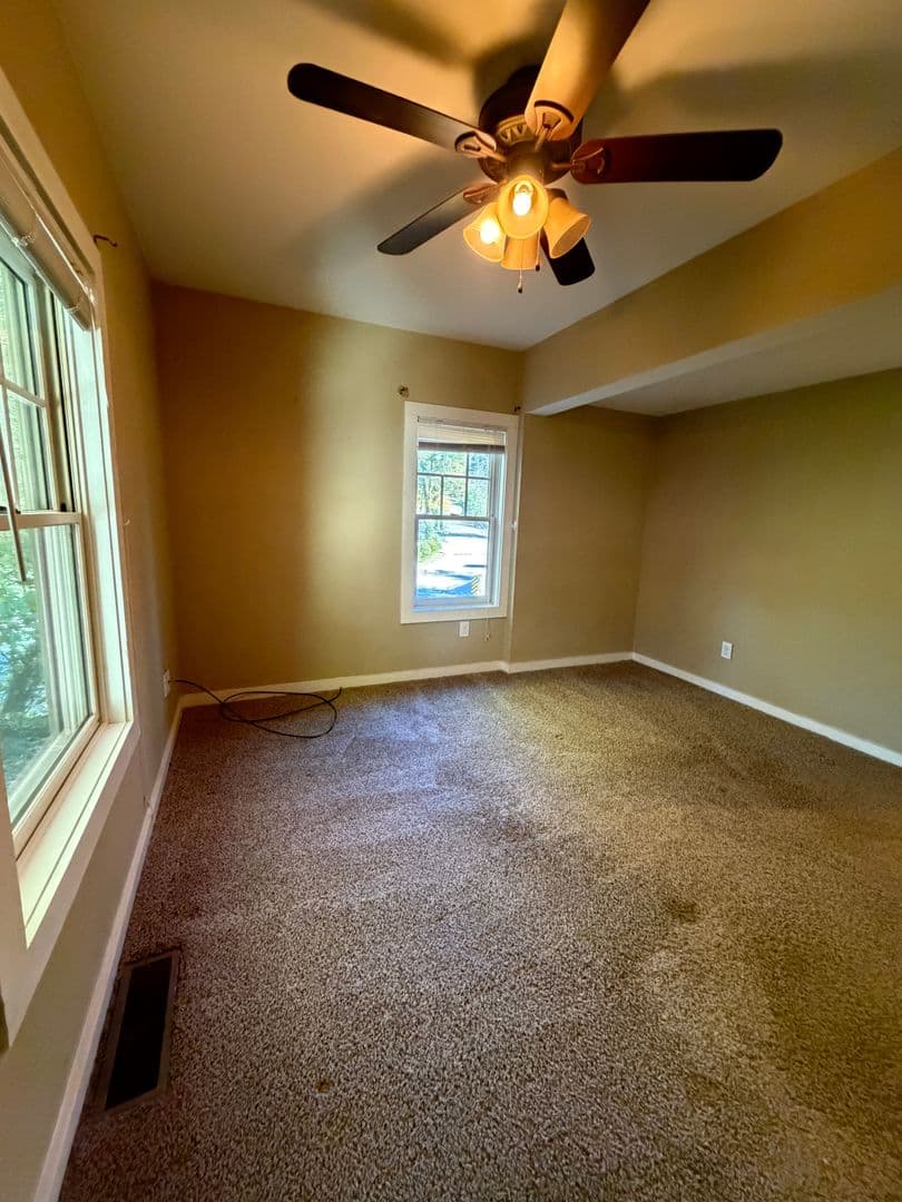 Blowing Rock Apartment: 591 Main Street
