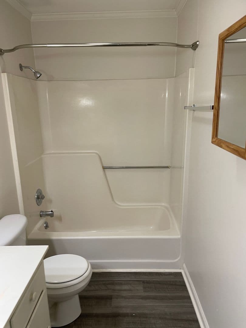 Vilas Apartment: 5015 US Hwy 421 N
