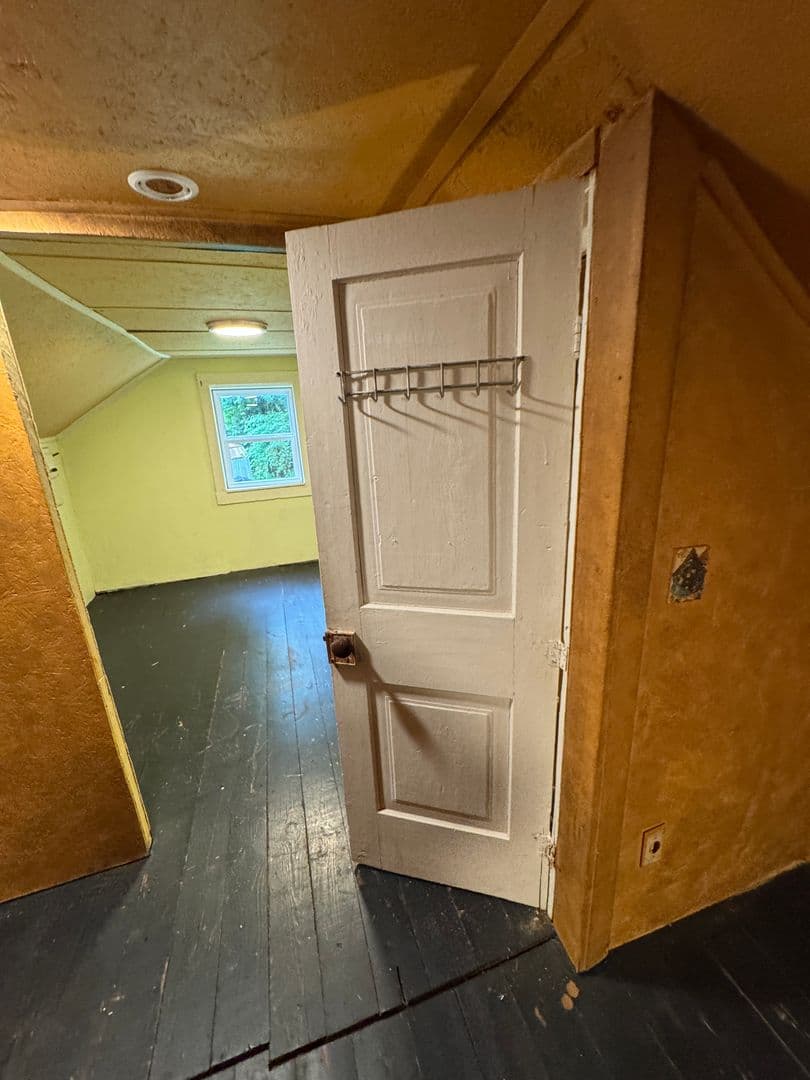 Elk Park House: 150 Smith Street