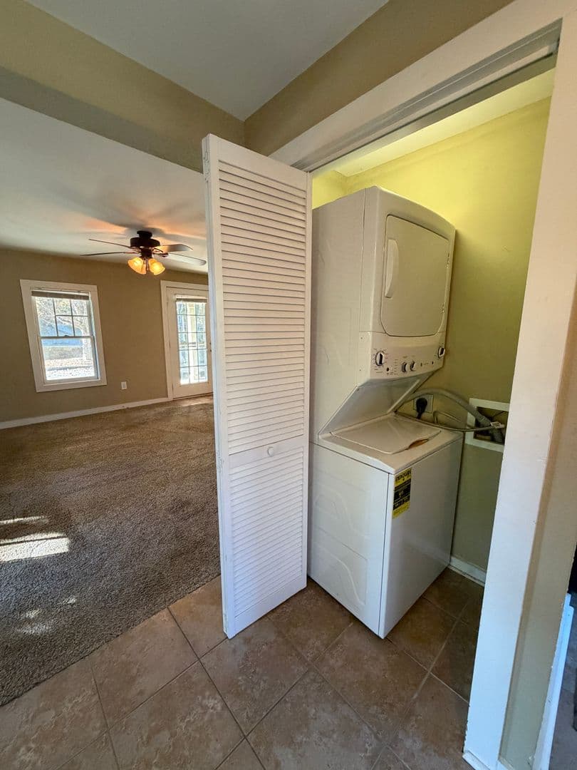 Blowing Rock Apartment: 591 Main Street
