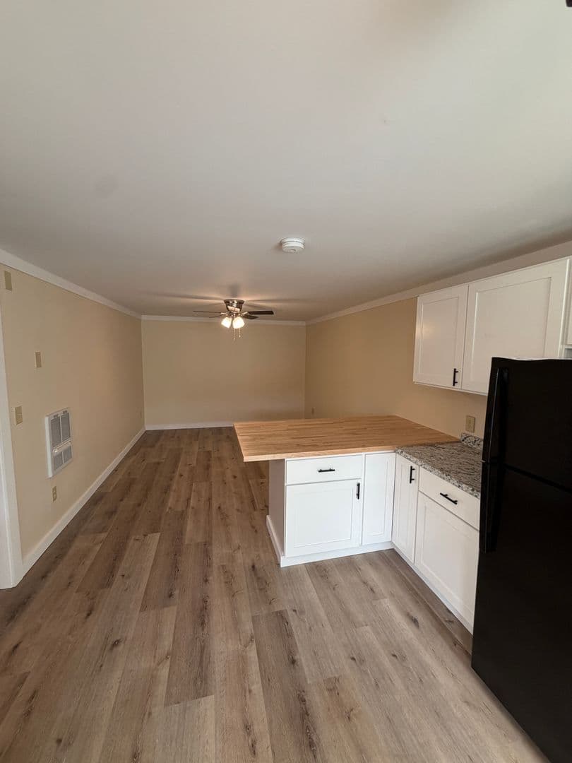 Blowing Rock Apartment: 401 Ransom Street