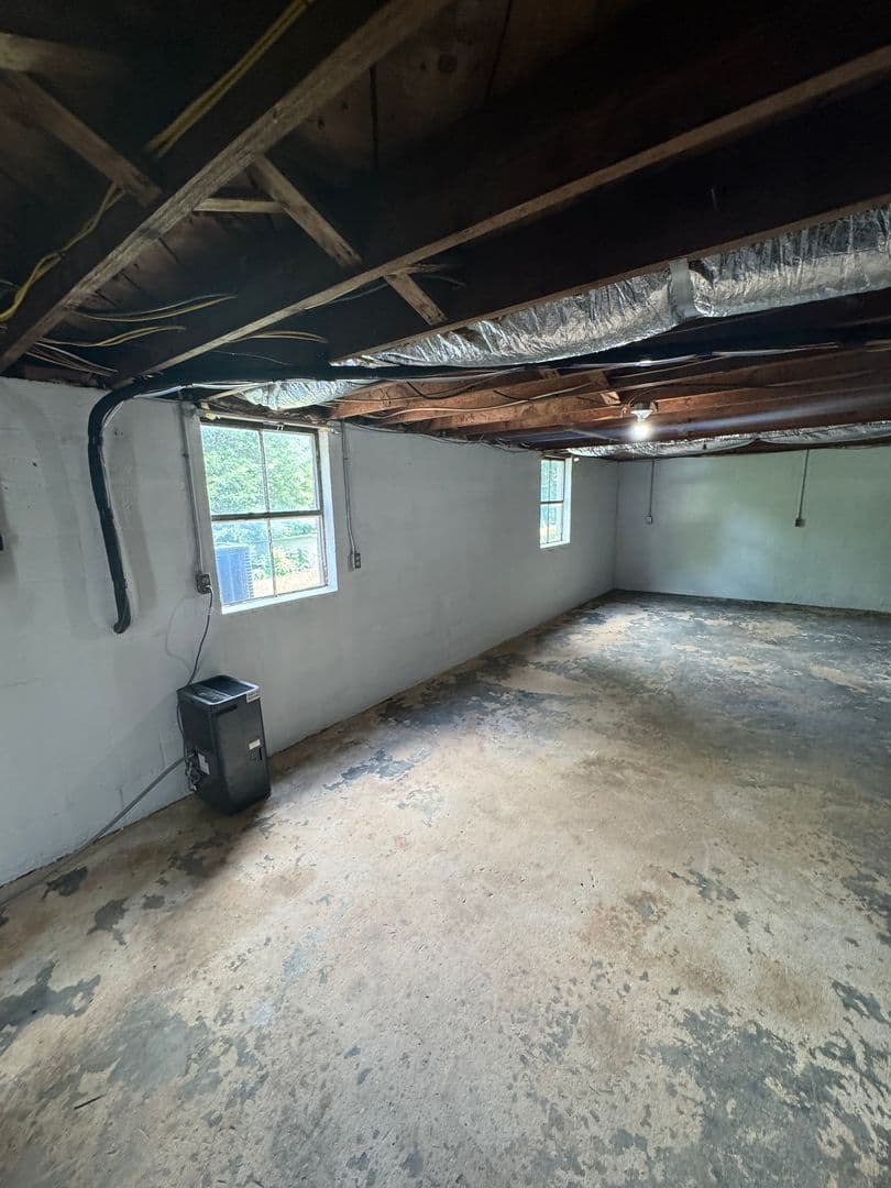 Lenoir House: 2050 Blowing Rock Blvd