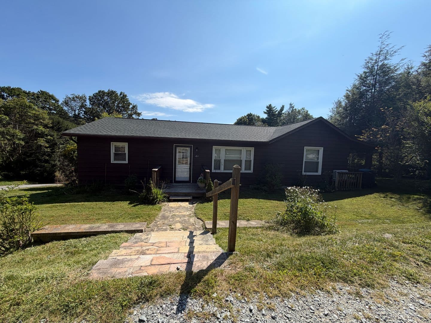Blowing Rock Apartment: 401 Ransom Street